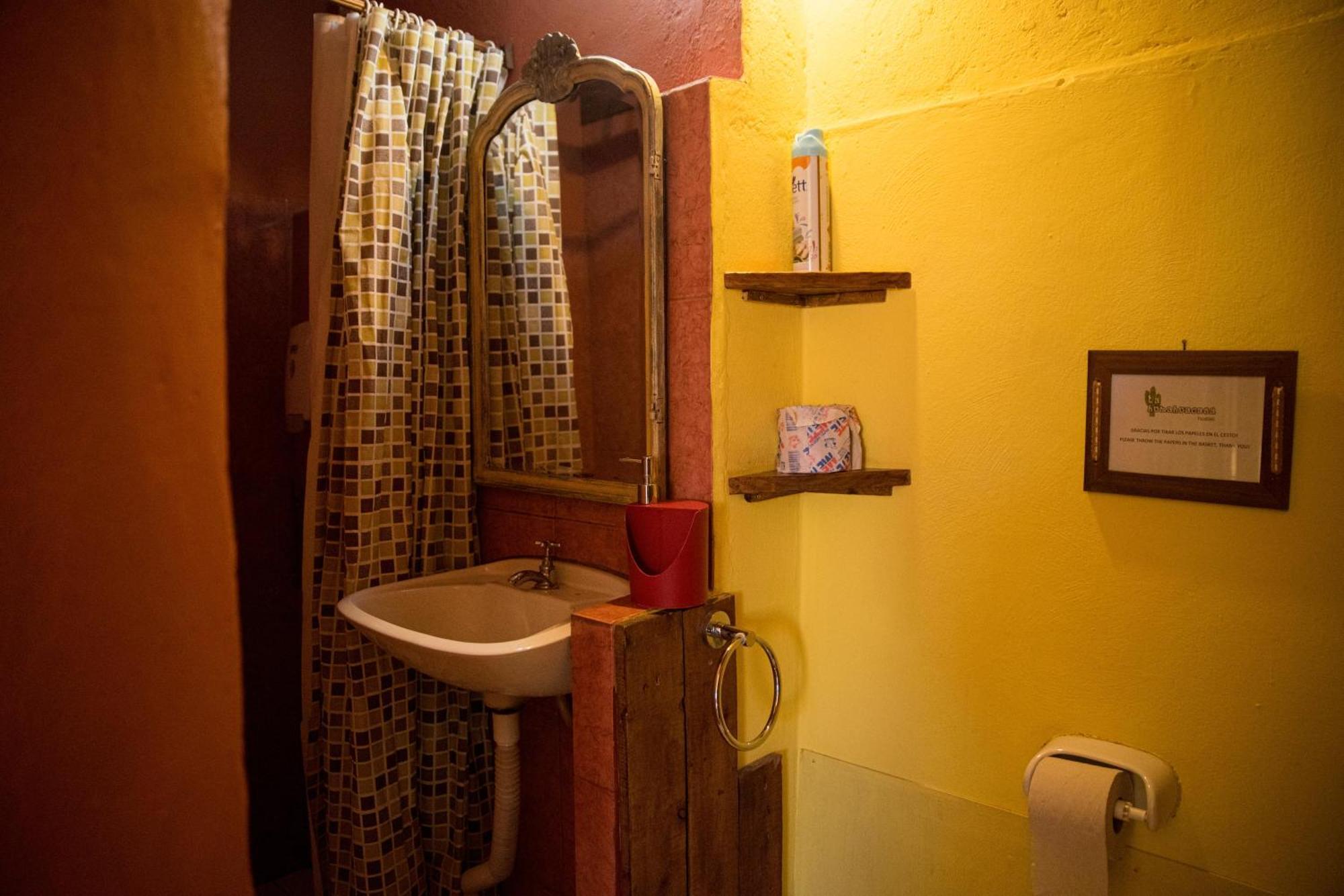 Hostel La Humahuacasa Bagian luar foto